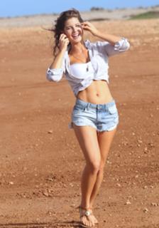 Amanda Cerny feet photo thumbnail