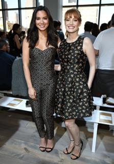 Olivia Munn feet photo thumbnail
