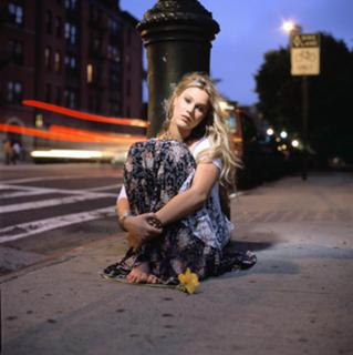 Joss Stone feet photo thumbnail