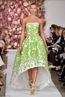 Karlie Kloss feet photo thumbnail