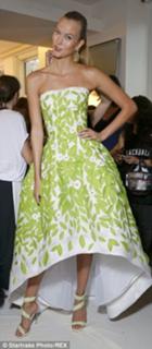 Karlie Kloss feet photo thumbnail