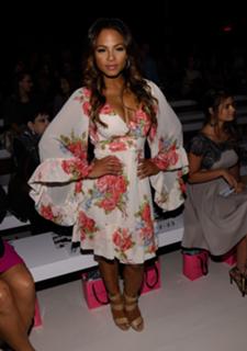 Christina Milian feet photo thumbnail