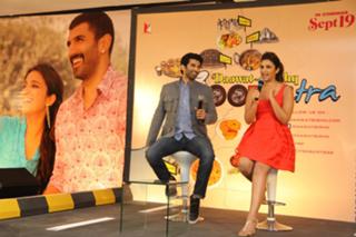 Parineeti Chopra feet photo thumbnail