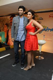 Parineeti Chopra feet photo thumbnail