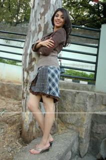 Kajal Aggarwal feet photo thumbnail