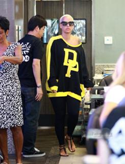 Amber Rose feet photo thumbnail
