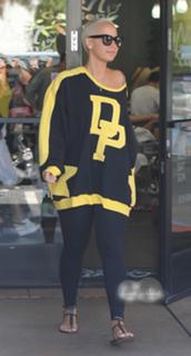 Amber Rose feet photo thumbnail