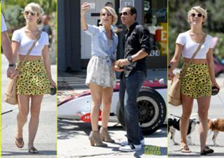 Julianne Hough feet photo thumbnail