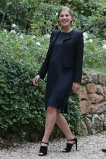 Rosamund Pike feet photo thumbnail