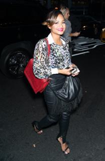 Christina Milian feet photo thumbnail