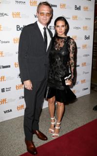 Jennifer Connelly feet photo thumbnail