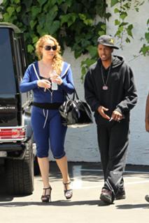 Mariah Carey feet photo thumbnail