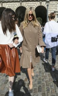 Laura Whitmore feet photo thumbnail