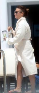 Demi Lovato feet photo thumbnail