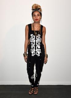 Pia Mia feet photo thumbnail