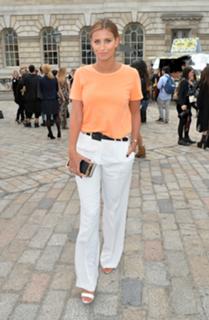 Ferne McCann feet photo thumbnail