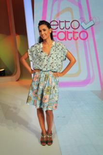 Caterina Balivo feet photo thumbnail