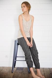 Josephine Skriver feet photo thumbnail