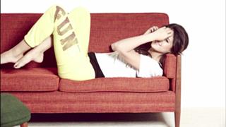 Selena Gomez feet photo thumbnail