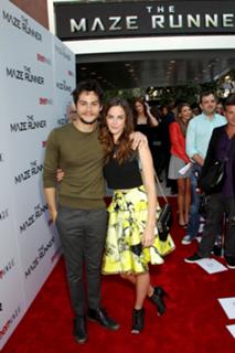 Kaya Scodelario feet photo thumbnail