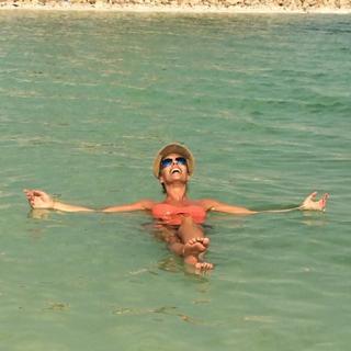 Adriane Galisteu feet photo thumbnail