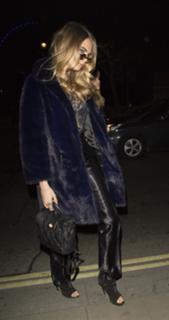 Cara Delevingne feet photo thumbnail