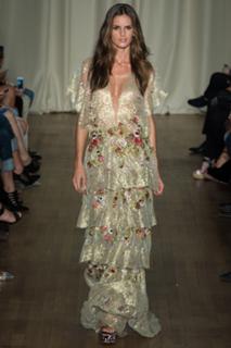 Izabel Goulart feet photo thumbnail