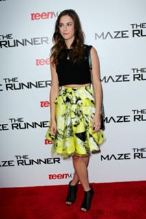 Kaya Scodelario feet photo thumbnail