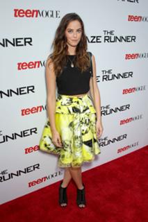 Kaya Scodelario feet photo thumbnail