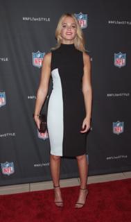 Erin Heatherton feet photo thumbnail