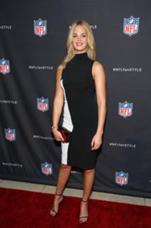 Erin Heatherton feet photo thumbnail