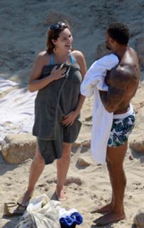 Kelly Brook feet photo thumbnail
