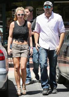 Britney Spears feet photo thumbnail