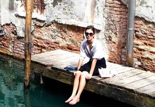 Blanca Suárez feet photo thumbnail