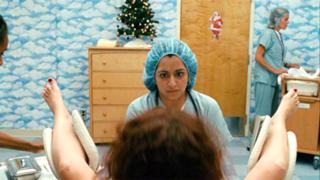 Debra Messing feet photo thumbnail