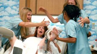 Debra Messing feet photo thumbnail