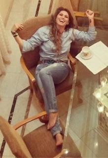Lívia Andrade feet photo thumbnail