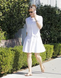 Jennifer Garner feet photo thumbnail