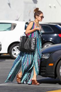 Vanessa Hudgens feet photo thumbnail