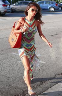 Nicole Scherzinger feet photo thumbnail