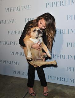 Chrissy Teigen feet photo thumbnail