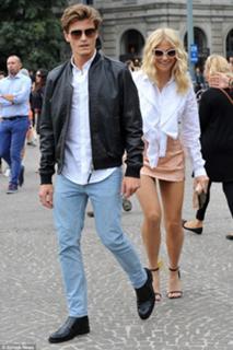 Pixie Lott feet photo thumbnail