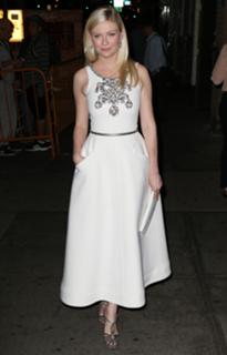 Kirsten Dunst feet photo thumbnail