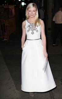 Kirsten Dunst feet photo thumbnail