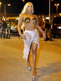Lady Gaga feet photo thumbnail