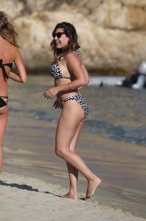 Kelly Brook feet photo thumbnail