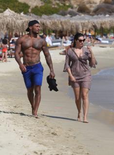 Kelly Brook feet photo thumbnail