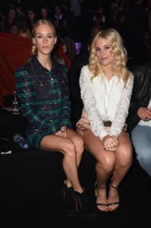 Pixie Lott feet photo thumbnail