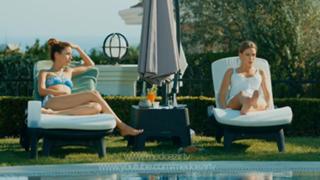 Serenay Sarikaya feet photo thumbnail