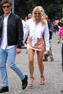Pixie Lott feet photo thumbnail